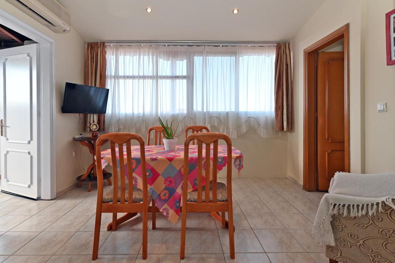 Dionisos Palms Apartments Paralia Dionysiou Exterior photo